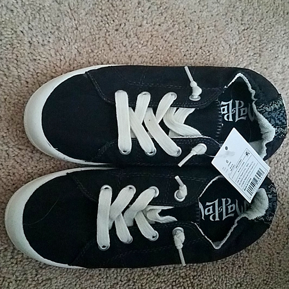 Brand new black lennies